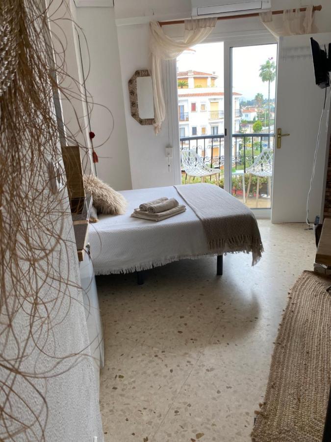 Estudio en Dénia con piscina y wifi privada, a 100 m del mar Exterior foto